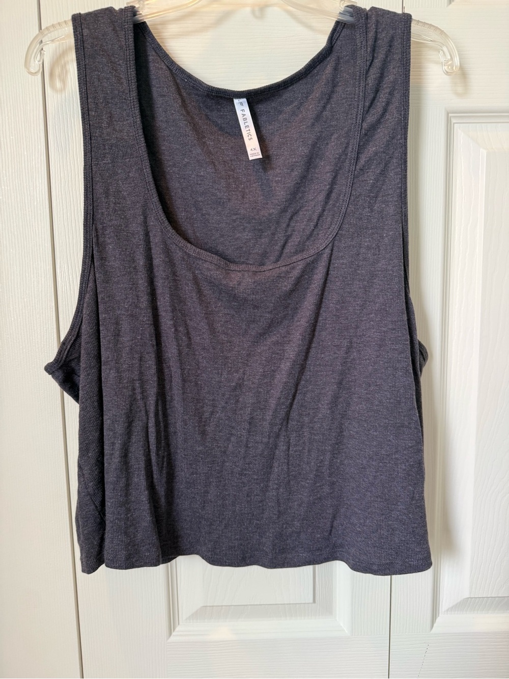 # Fabletics 4X Cropped Flowy Tank